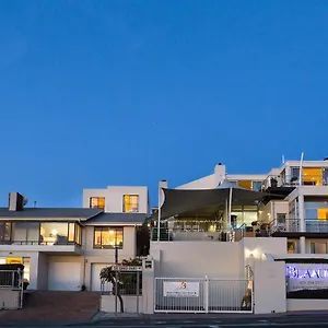 Gasthof Blaauw Village, Bloubergstrand